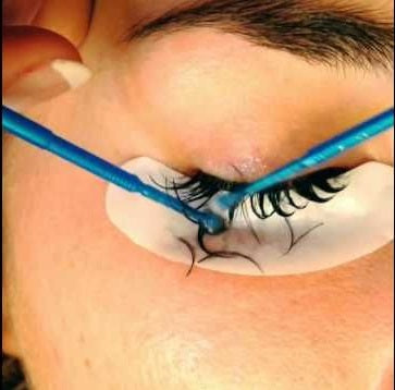 Individual Lashes Extensions Removing